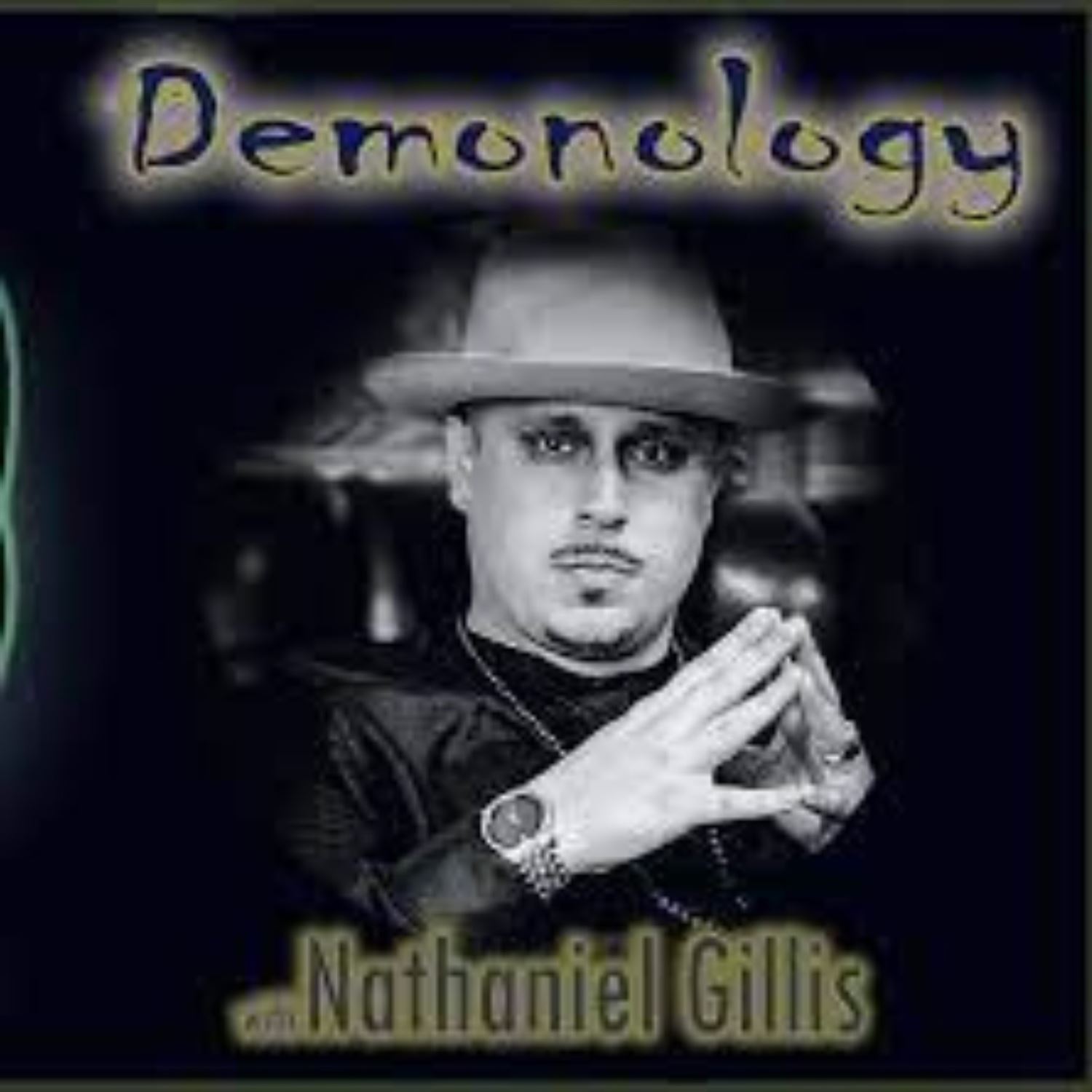 #24 with Nathaniel Gillis. Paranormal, demonoligist Nathaniel Gilles about other worlds. Experiences an investigations from "The dark site".